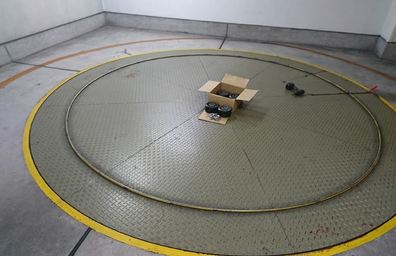 ターンテーブル